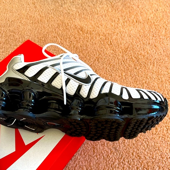 Nike Shox TL. 6.5. Black/White - Picture 2 of 3
